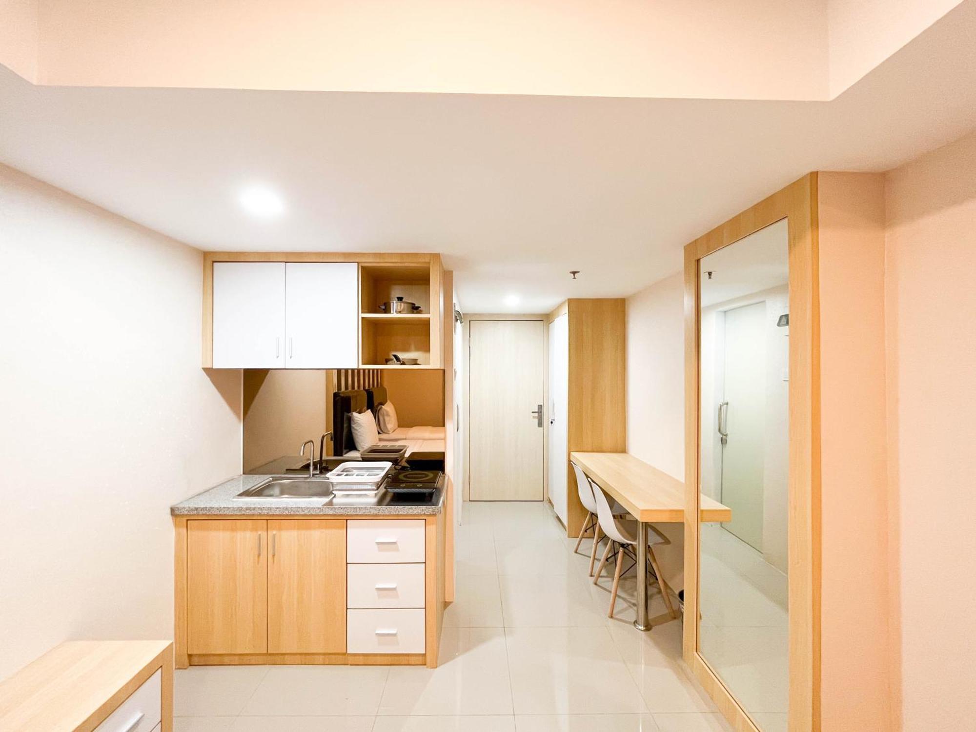 Comfortable And Tidy Studio De Prima Apartment By Travelio Medan Kültér fotó